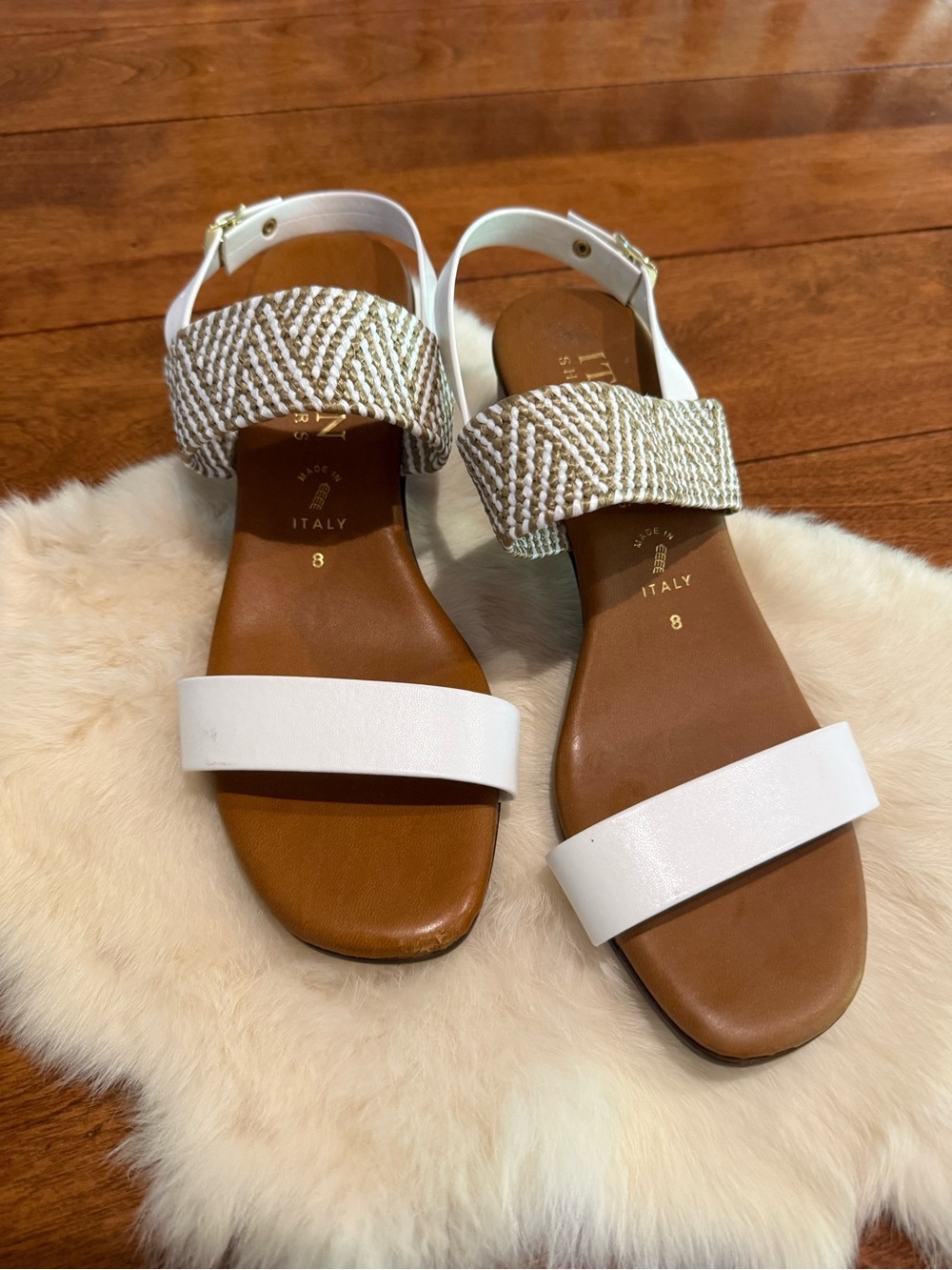 Italian Shoemakers White Woven Sandals – Size 8
